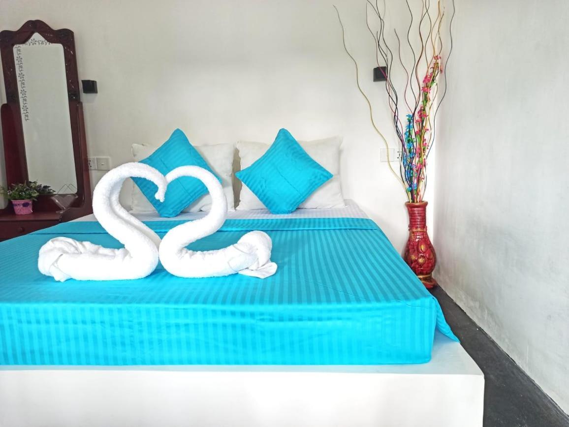 Dimuthu Homestay Udawalawe Ruang foto